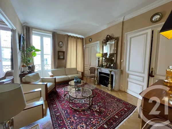 Appartement 3 pièces 111 m² 