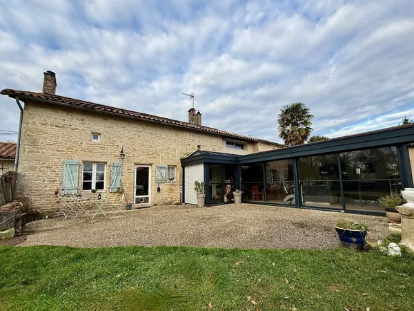 Maison Vente Saint-Coutant 7p 234m² 276400€