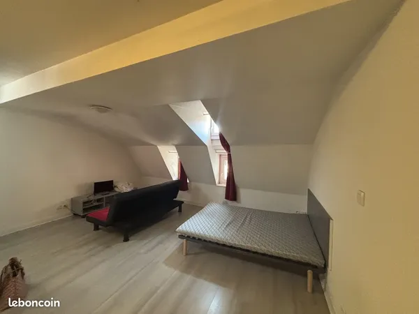 Studio 1 pièce 29 m² 