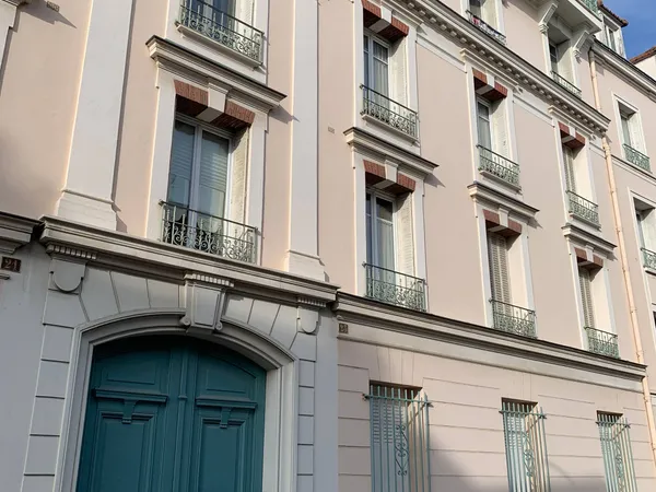 Loue 3 Pièces, refait à neuf, 45m²,RDC lumineux, Nanterre centre ville 