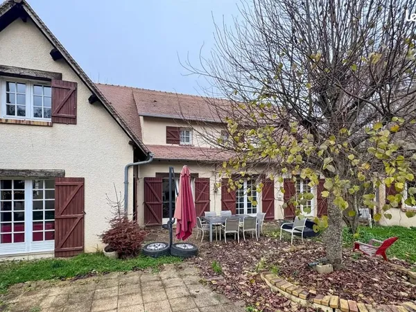 Maison 6 pièces 240 m² 