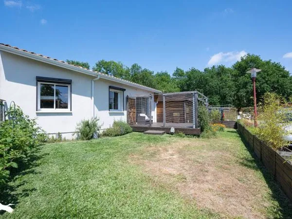 Contemporaine de 4 pièces principales 