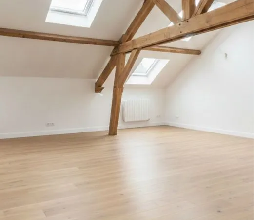 À LOUER : Superbe T3 Mansardé de 80 m² - Coeur de Luxeuil 