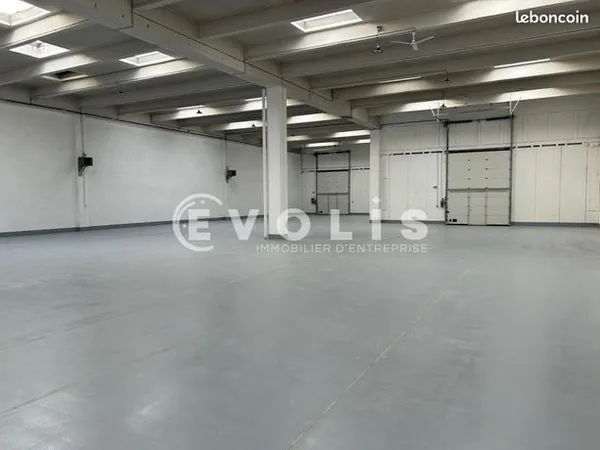 Local commercial 788 m² 