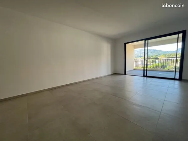 Appartement 3 pièces 69 m² 
