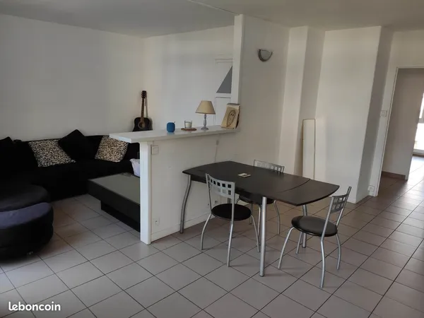 A louer T3 de 70m² meublé avec balcon 