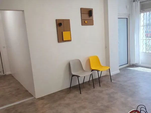 Murs libres local commercial erp 3 bureaux 