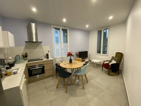 Appartement rénové 2 pièces 30 m² 