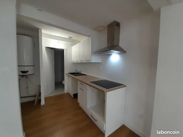 Studio 1 pièce 31 m² 