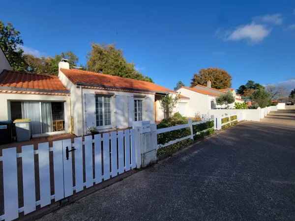 Maison de plain-pied 5 pièces 113 m² 
