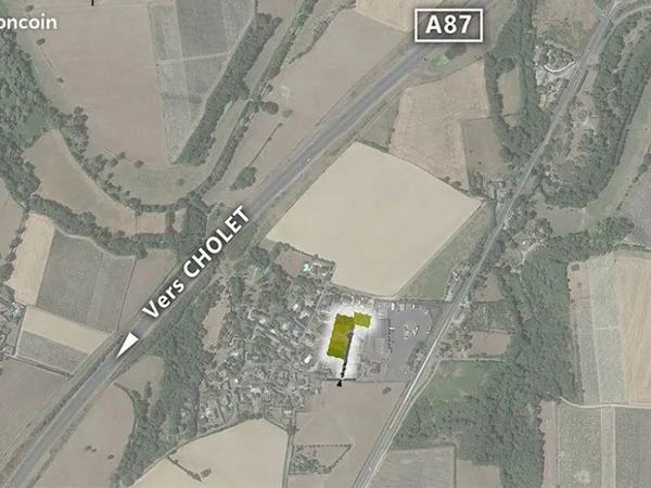 Terrain 562 m² Murs Erigne