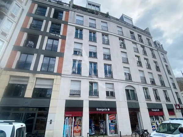 Parking/box PARIS 