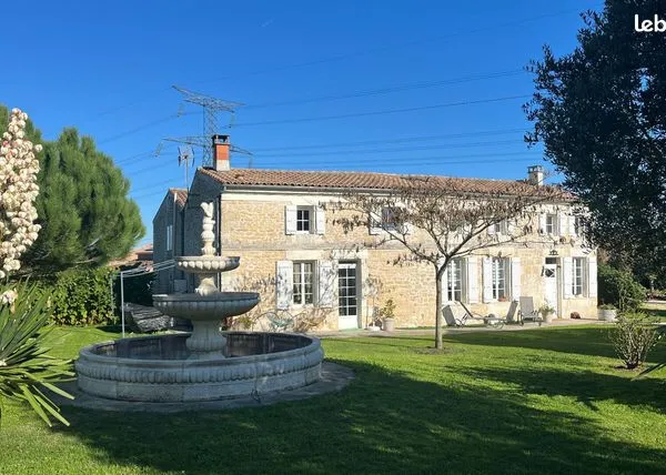 Maison 8 pièces 316 m² 