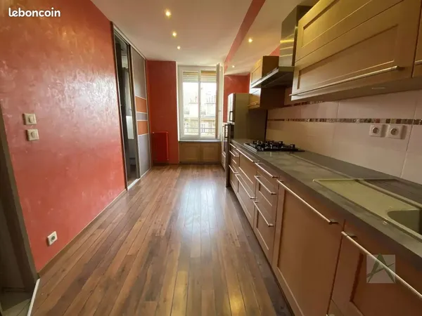 Appartement 3 pièces 77 m² 