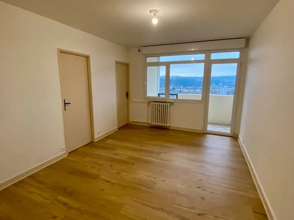 Appartement F3 52 m² refait à neuf 