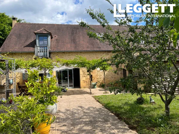 Charmante propriété rénovée avec 2 gîtes et dépendance, Environnement calme | Sarlat La 