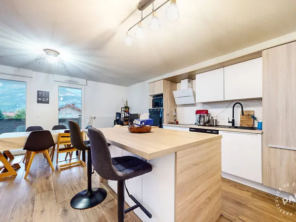 Appartement 4 pièces 82 m² 
