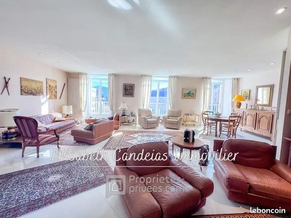 Appartement 6 pièces 240 m² 