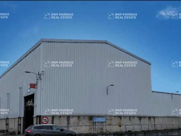 Terrain industriel 21400 m² 