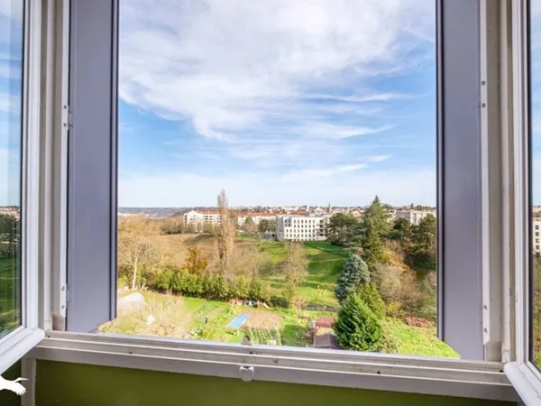 Appartement de 4 pièces principales 