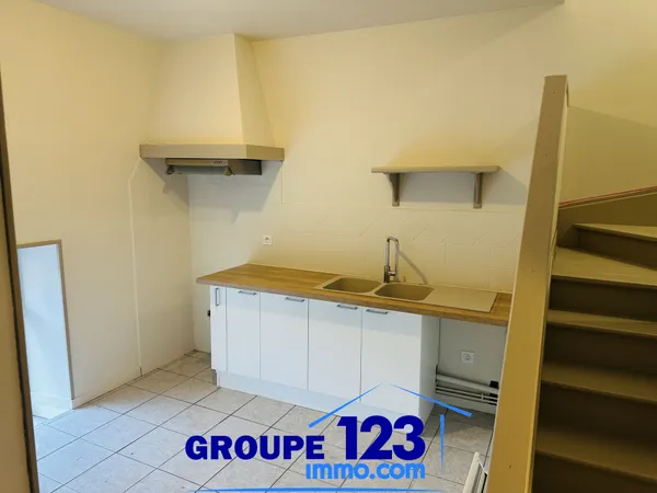 Beau duplex en plein centre d'Appoigny 