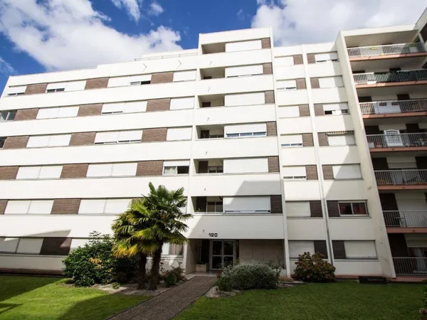 Studio 1 pièce 26 m² 