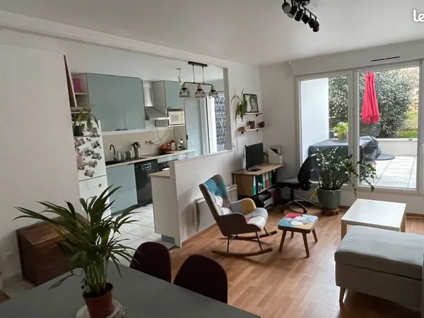 T2 avec jardin privatif et terrasse 