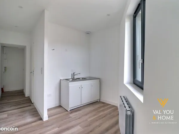 Studio 1 pièce 17 m² 