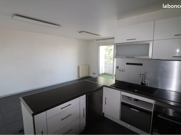 Appartement Meublé T2 + Terrasse 