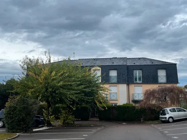 Studio meublé 22M² en rez-de-chaussée avec jardin privé de 16m² + Parking 