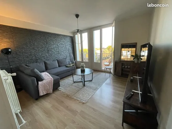 T3 60 m² avec balcon plein sud - Dernier étage - Parking - Orange 84100 