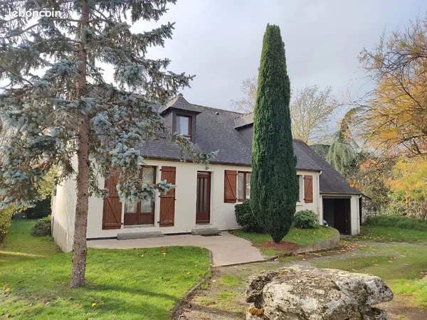 Maison familiale proche bourg Ligné 