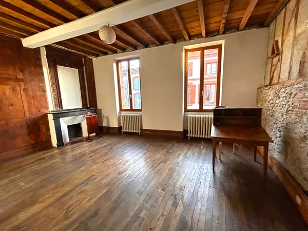 GRANDE MAISON DE VILLE DE CHARME AU C?UR DE PAMIERS AVEC TERRASSE ET VUE PYRÉNÉES 