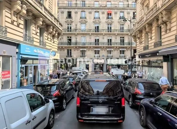 Local commercial 60 m² 