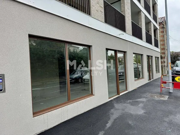 Bureaux 140 m² 