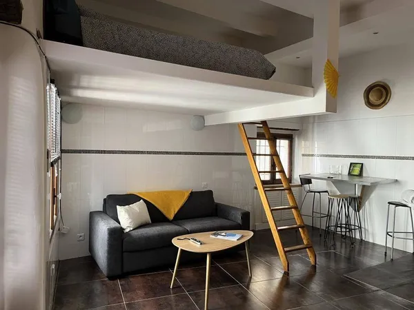 Studio 1 pièce 29 m² 