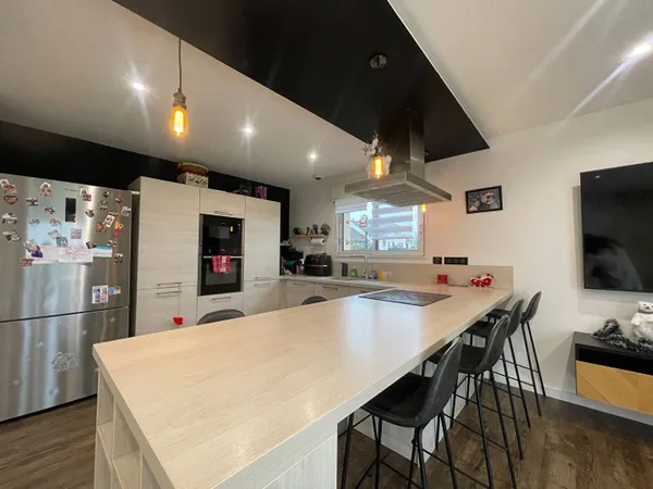 Maison de plain-pied 5 pièces 138 m² 