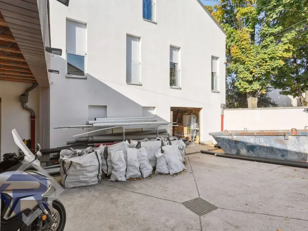 Local d'activité 220 m² 