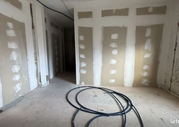 Studio 1 pièce 21 m² 