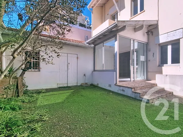Immeuble 230 m² 