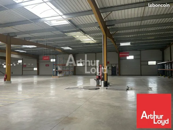 Local d'activité 3 000 m² 