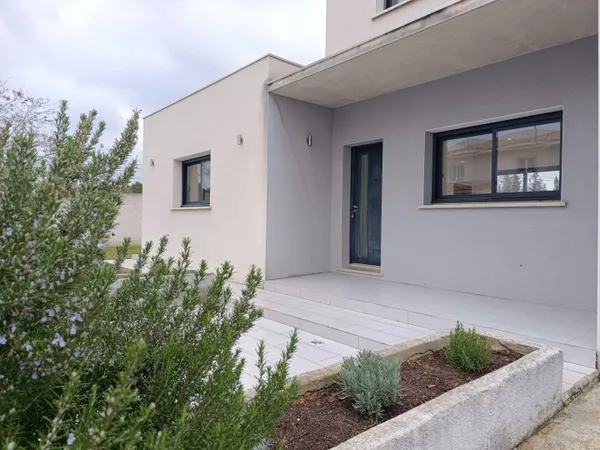 Villa 5 pièces 144 m² 