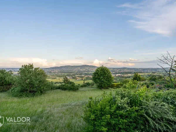 Propriété 145 m² 