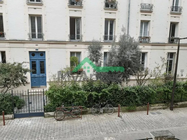 Studio 1 pièce 24 m² 