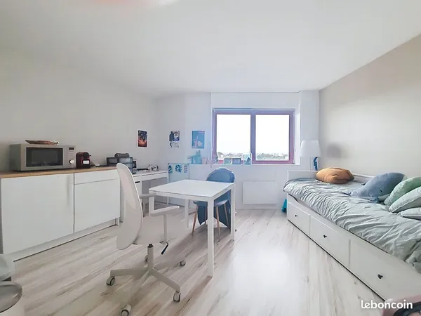 Studio 1 pièce 23 m² 