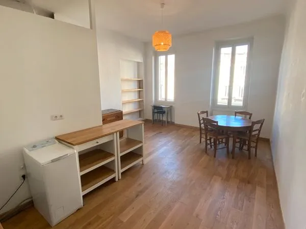 2 pièces Quartier la Plaine 