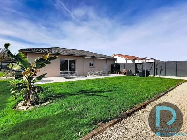 Maison de plain-pied 6 pièces 102 m² 