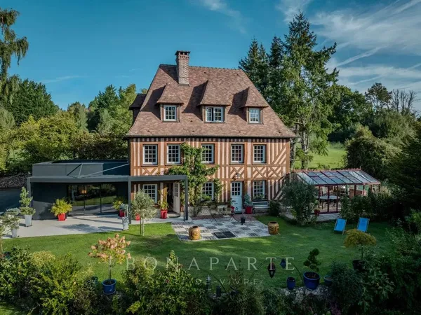 Maison 7 pièces 250 m² 