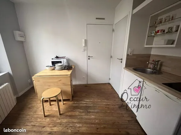 Studio 1 pièce 17 m² 