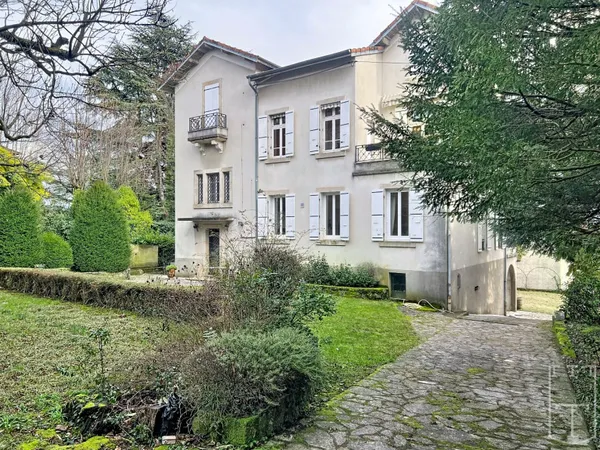 Maison bourgeoise 12 pièces 418 m² 